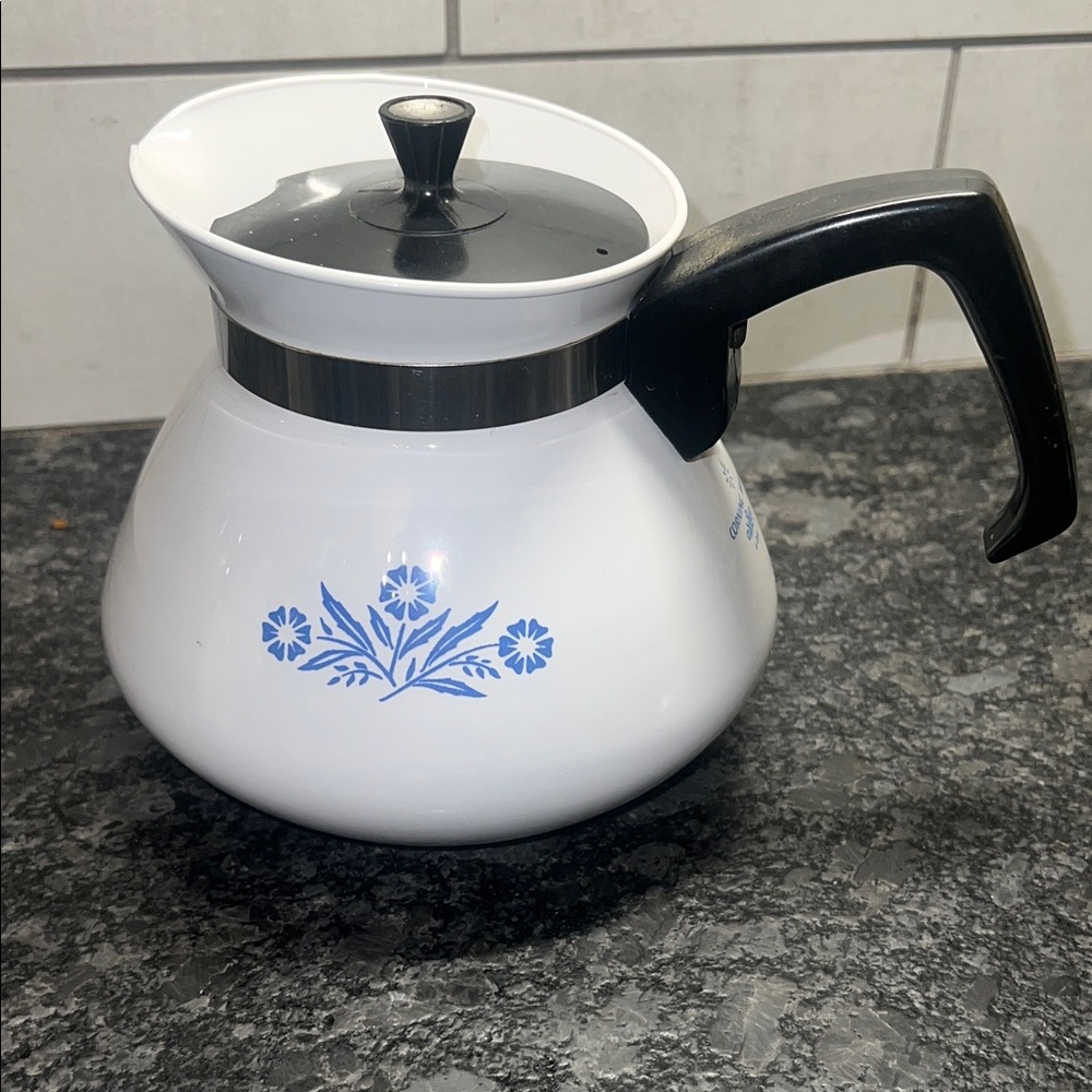 6 cup Vintage Corningware Cornflower Blue Classic White and Blue Floral Teapot